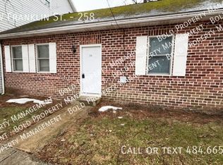 254 W Franklin St #258, Womelsdorf, PA 19567