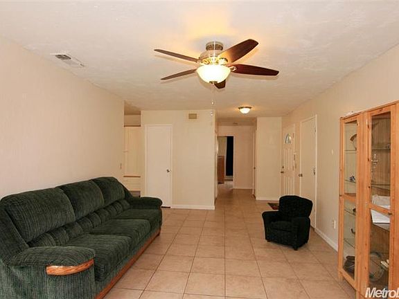 5th image of 7035 Stanford Oak Dr