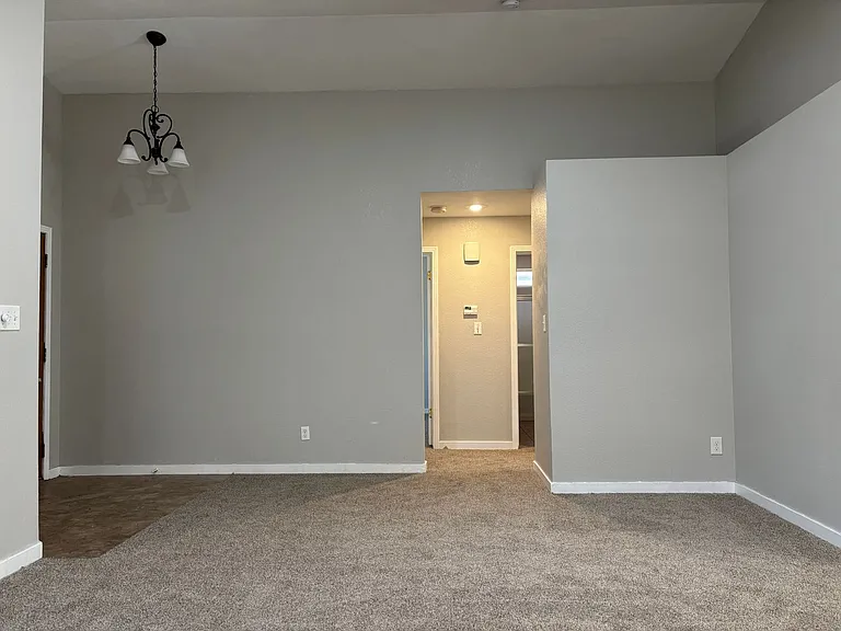 4436 N Wheeler Ave — Photo 6