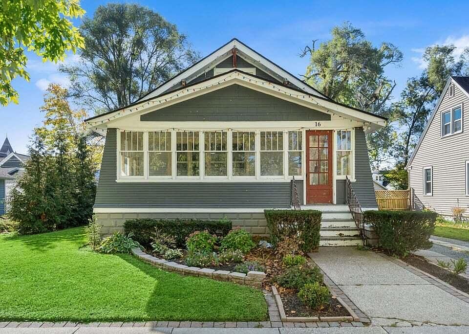 1st image of 16 W 21st St