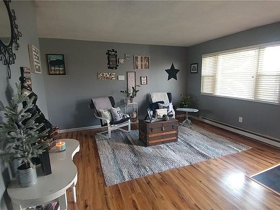 5th image of 2478 Thornhill Dr