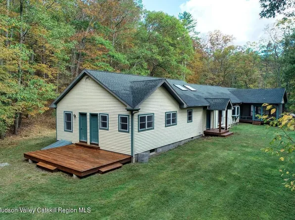 5 Boggs Hill Road, Woodstock, NY 12498