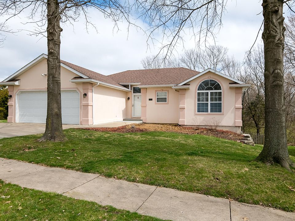 1st image of 3410 Calumet Dr