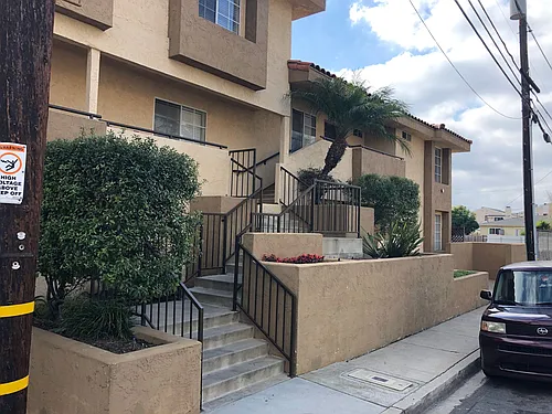 Riley Street Photo 1