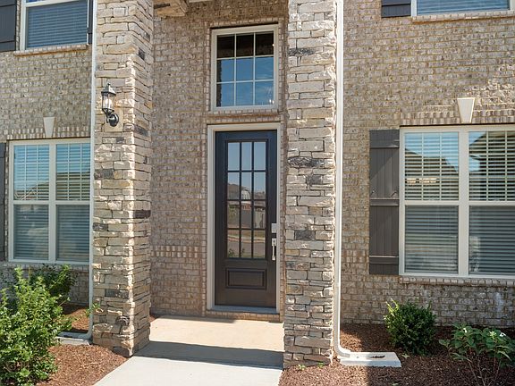 4th image of 707 Kirk Ln