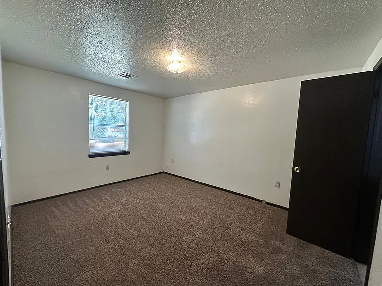 4016 SE 48th St — Photo 54