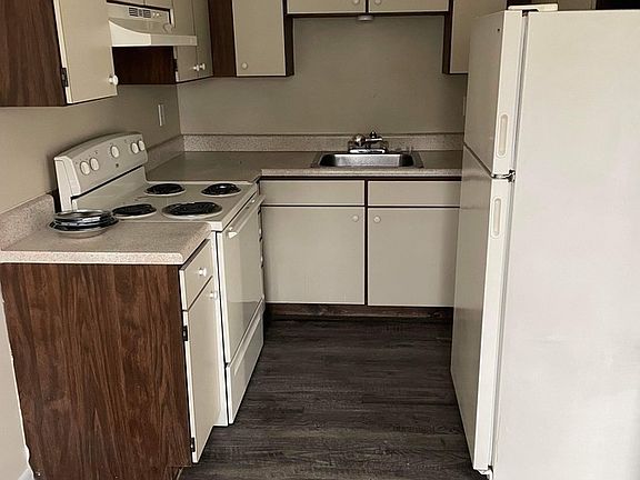 5th image of 4789 Dadson Ct #101