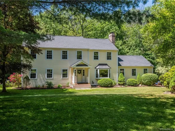 18 Russett Road, Newtown, CT 06482