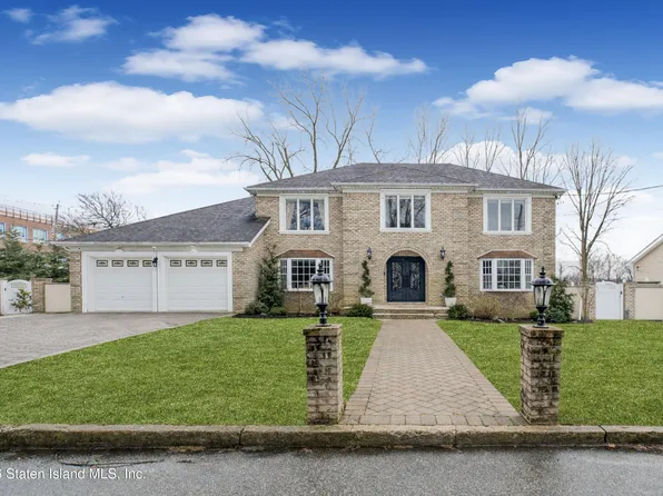 4 Haywood St, Staten Island, NY 10307