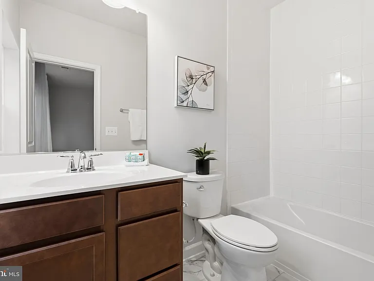 617 Leigh Way — Photo 45