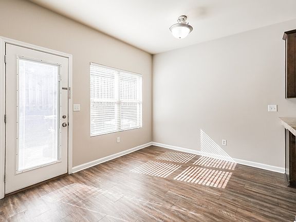5th image of 1213 Faye Ct