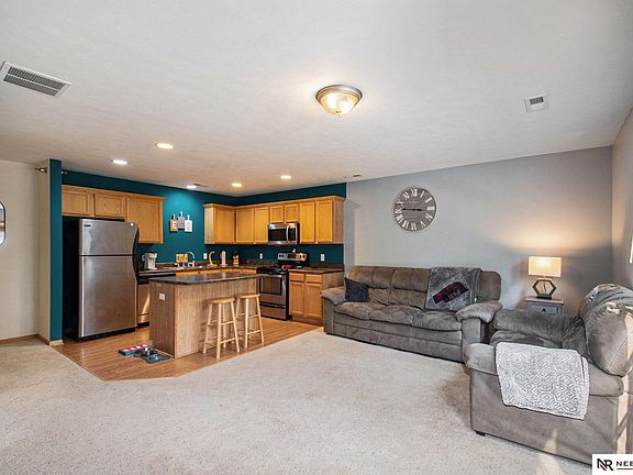 4th image of 18160 Hayes Ct