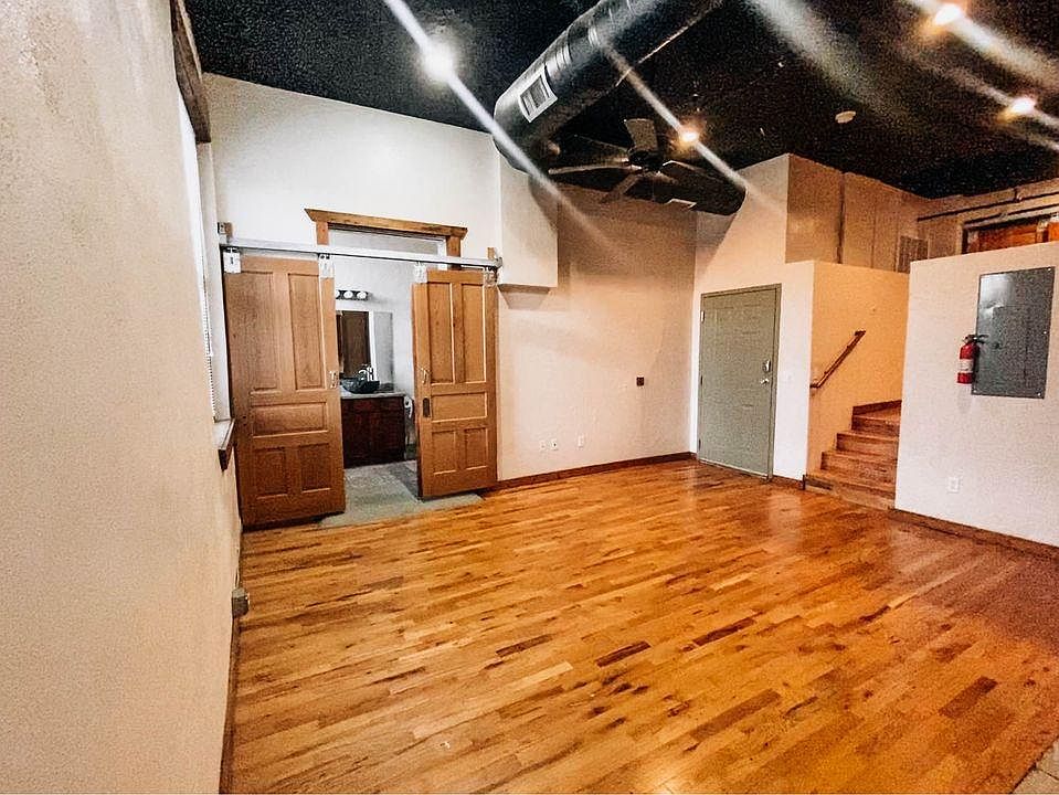 1st image of 209 W McDaniel St APT 207