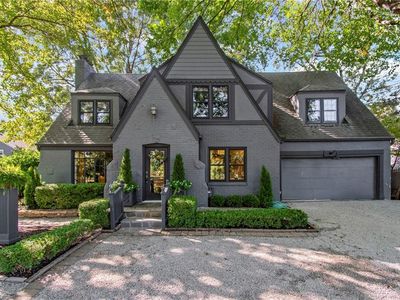 6840 Wornall Rd, Kansas City, MO, 64113