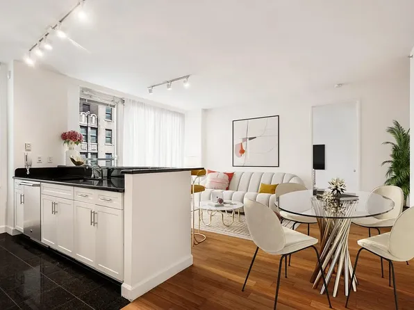 320 W 38th St, New York, NY