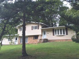 2490 Evergreen Dr, Indiana, PA 15701
