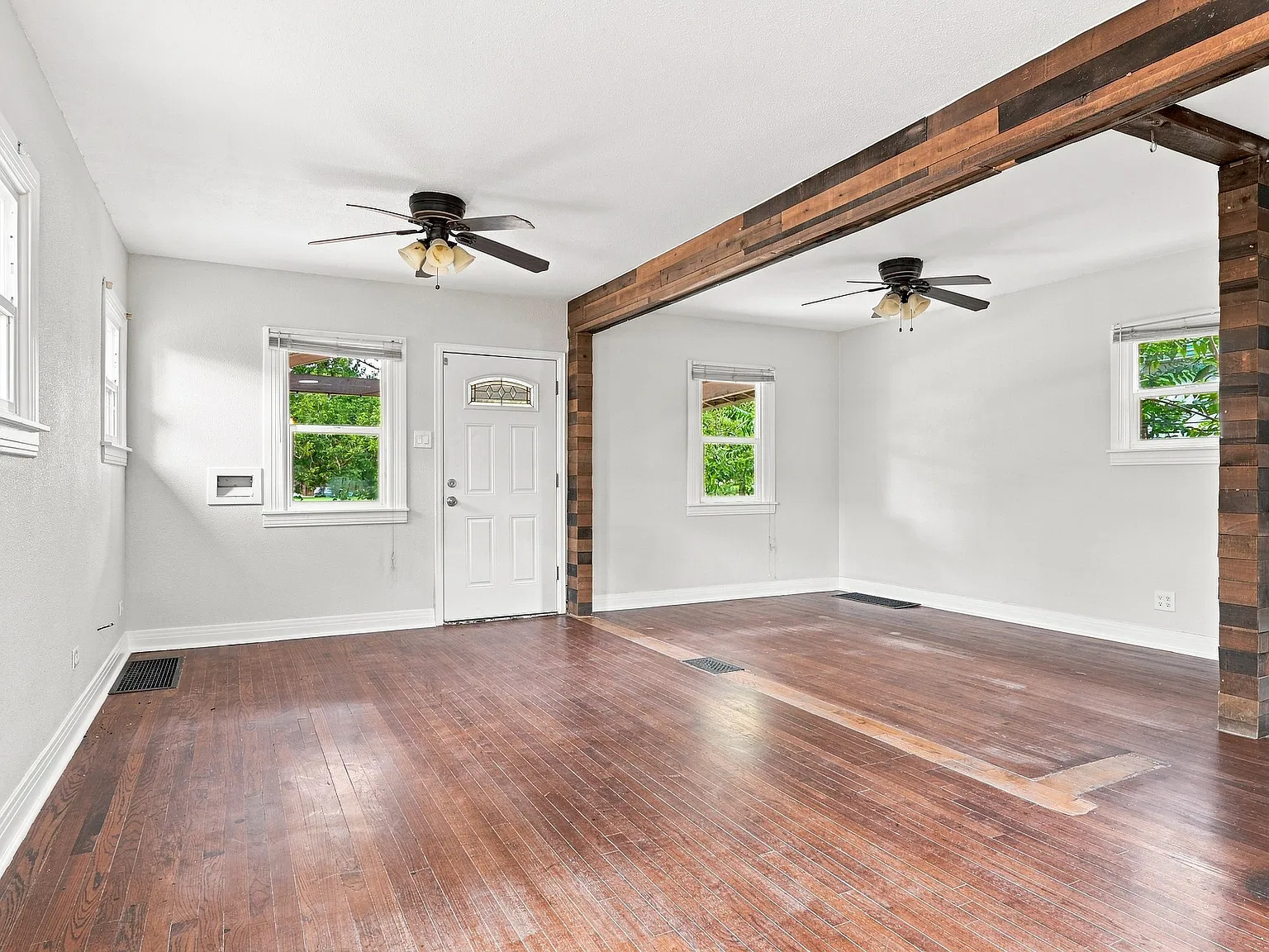 4 bed, 1639 sqft, $2,495 — Photo 3