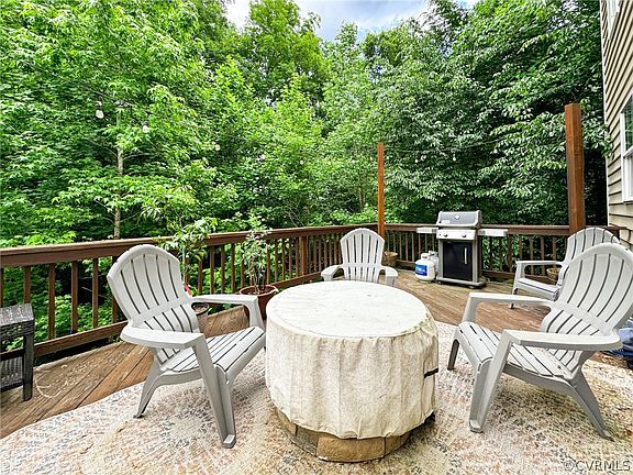 5th image of 9074 Barbette Ct