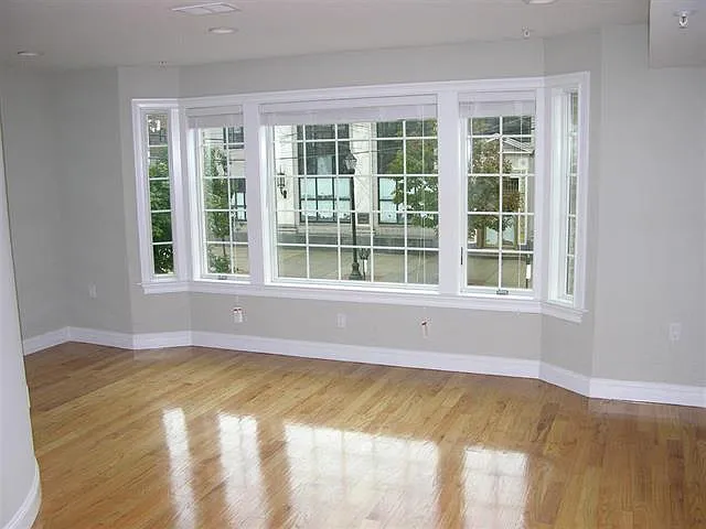 3 bed, 1200 sqft, $3,500 — Photo 3