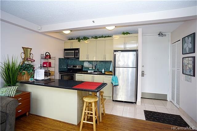 1st image of 229 Paoakalani Ave #1001