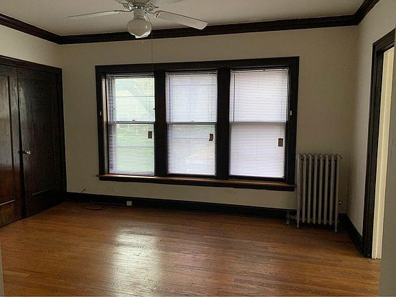 4th image of 4431 N Winchester Ave #3C