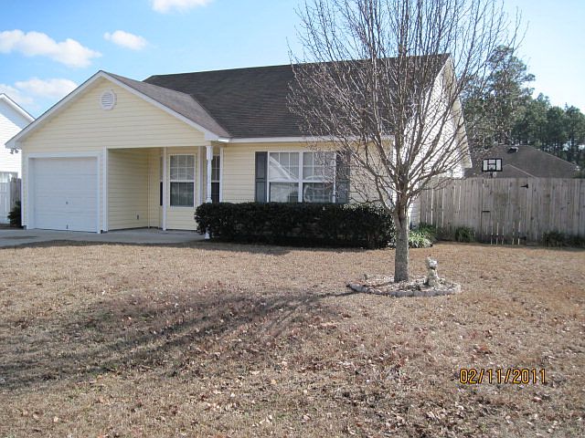 1st image of 121 Sandalwood Dr