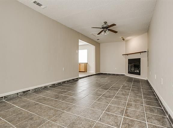 5th image of 2635 Whippoorwill Dr