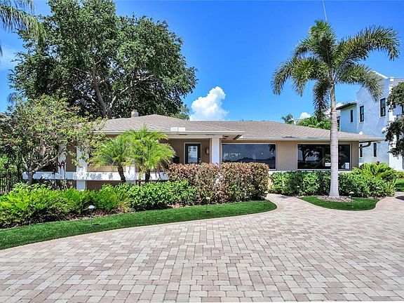 2nd image of 4615 Bayshore Blvd