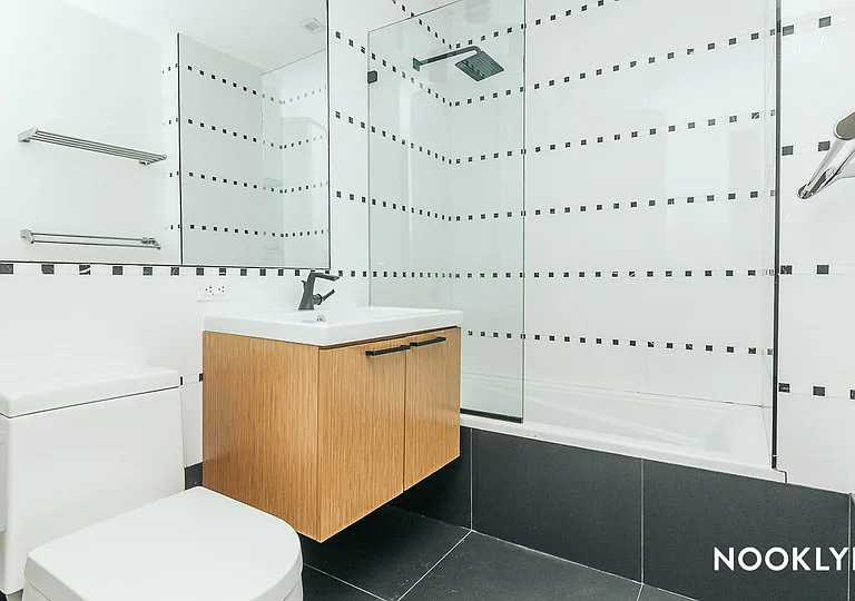 845 Grand St #5D — Photo 4