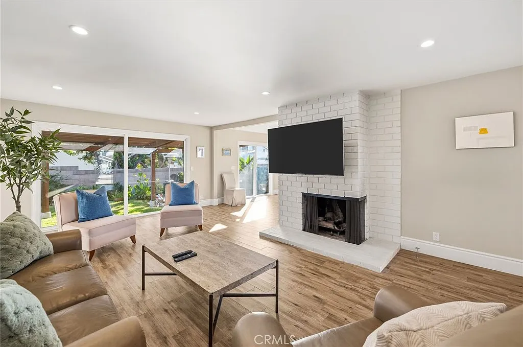 3 bed, 1539 sqft, $7,000 — Photo 1