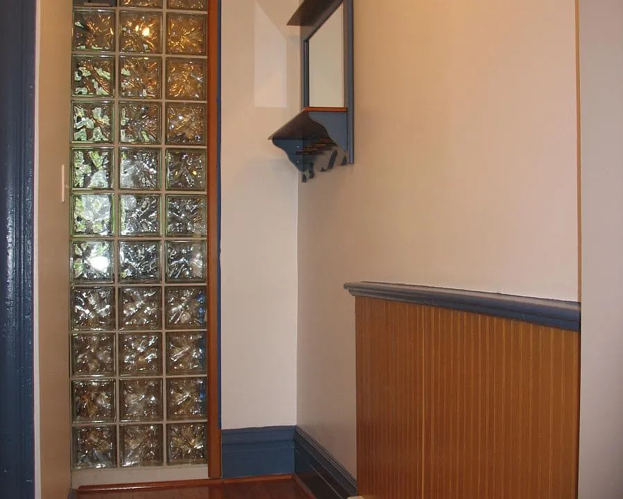 Entry way