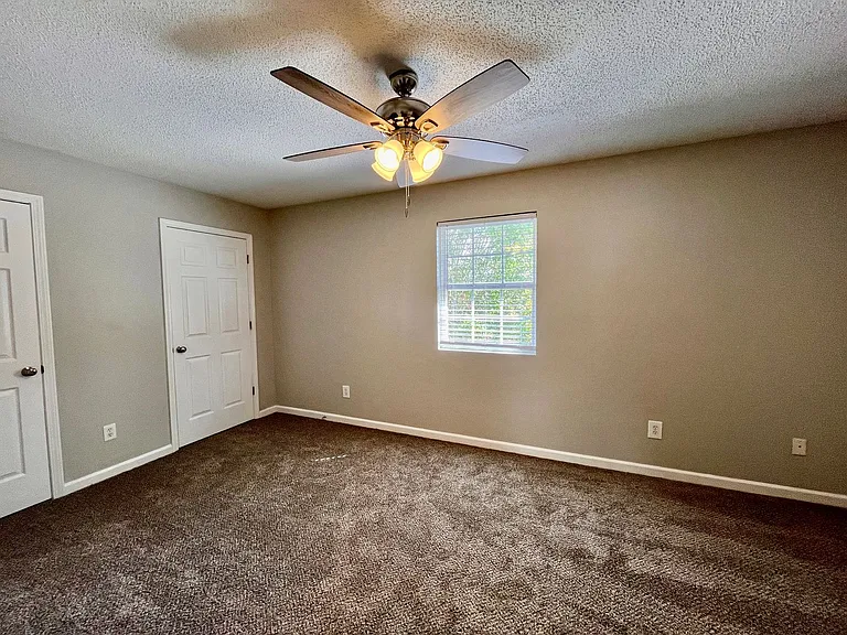 135 Lee Dr #3 — Photo 9