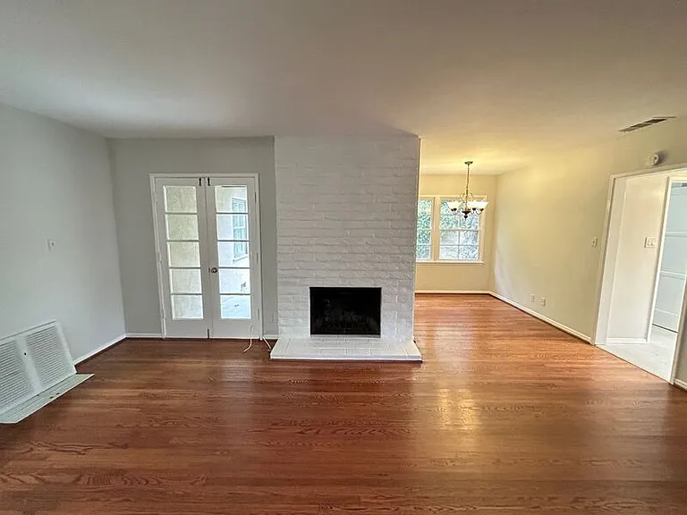 5128 Crown Ave — Photo 3