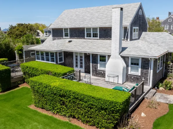 32 Sankaty Rd, Nantucket, MA 02554
