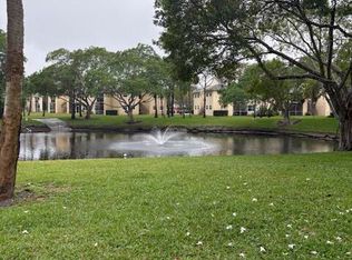 800 Cypress Park Way #I1, Deerfield Beach, FL 33064