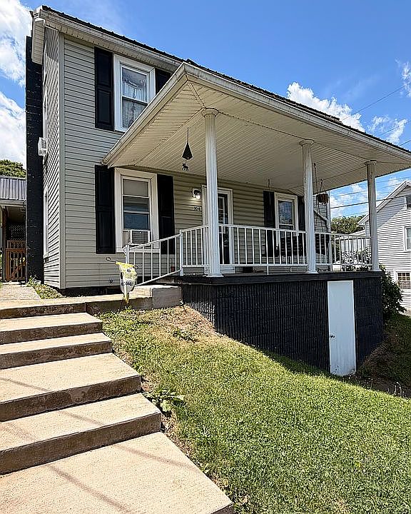 2nd image of 104 Pine St