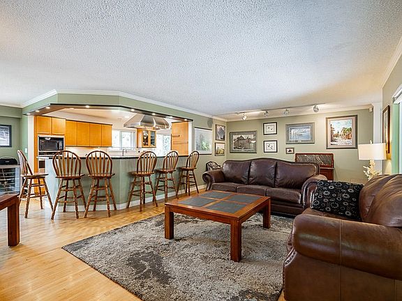 5th image of 13937 35a Ave