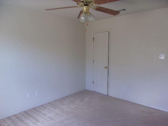 5th image of 3801 Maid Marian Cir