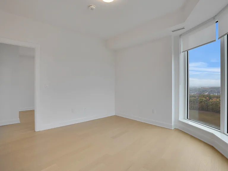 3240 William Coltson Ave — Photo 187