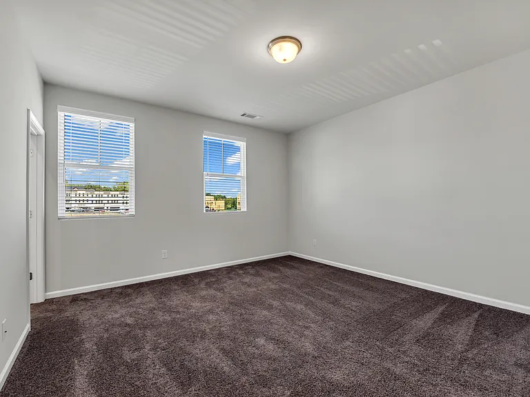 1331 Creekview Ln — Photo 36