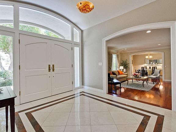 4th image of 12861 Chiquita Ct