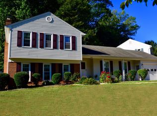 8901 Longmead Court, Burke, VA 22015