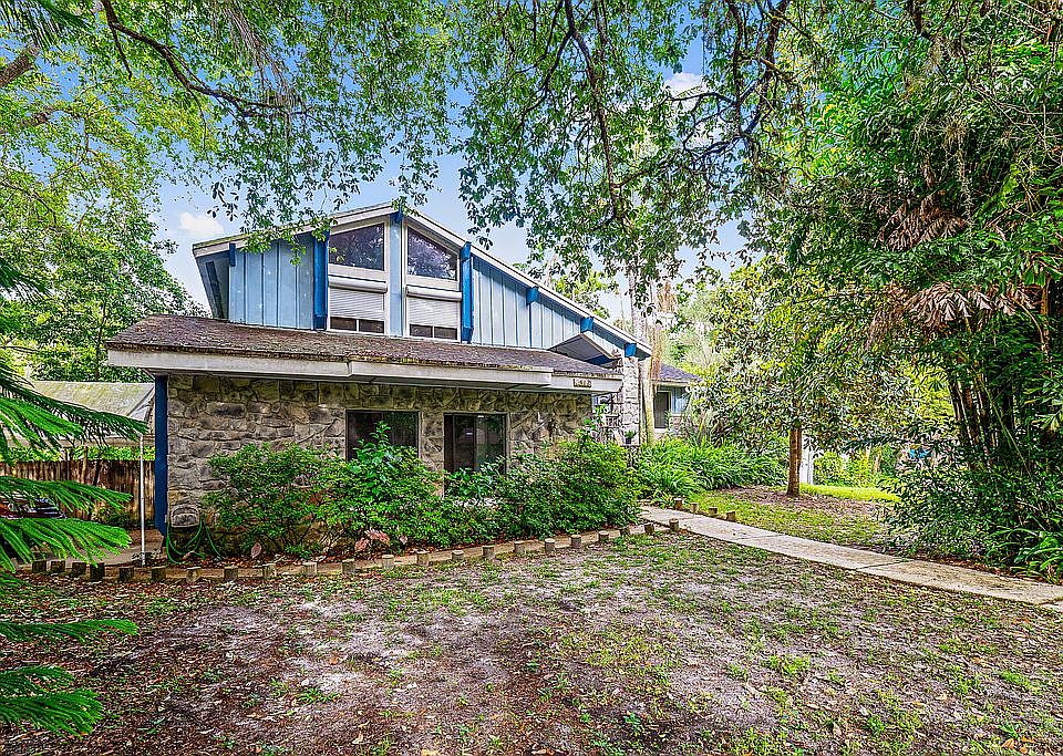 1st image of 3512 Merivale Dr