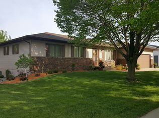 2026 Green Brier Dr, Fort Dodge, IA 50501