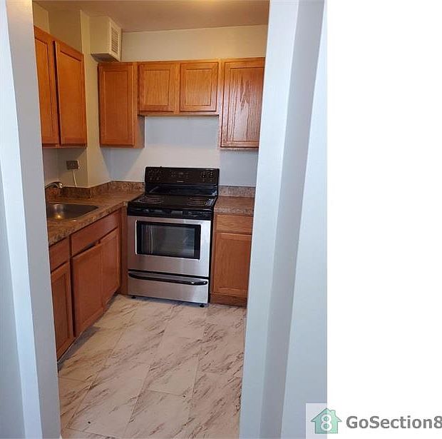 1st image of 7130 S Jeffery Blvd #610D