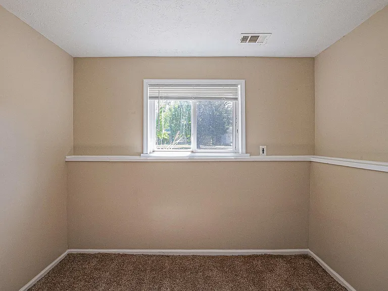 Unit Photo