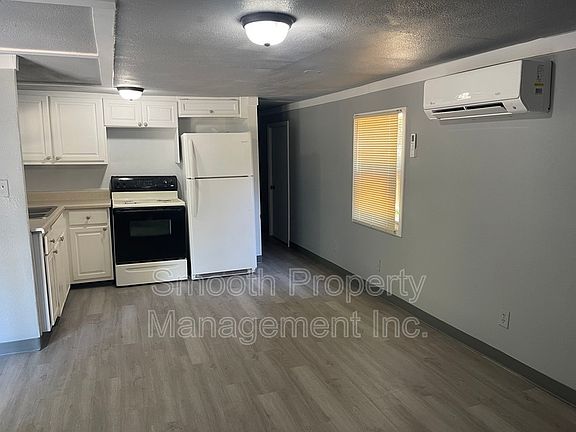 3rd image of 4389 Trailer Park Ct