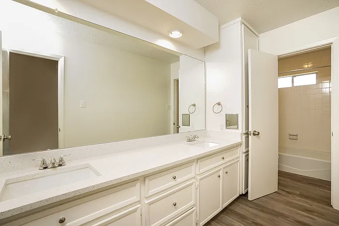 13823 Swiss Hill Dr — Photo 12
