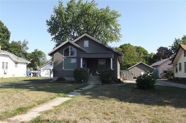 1st image of 7 W Worley Ave