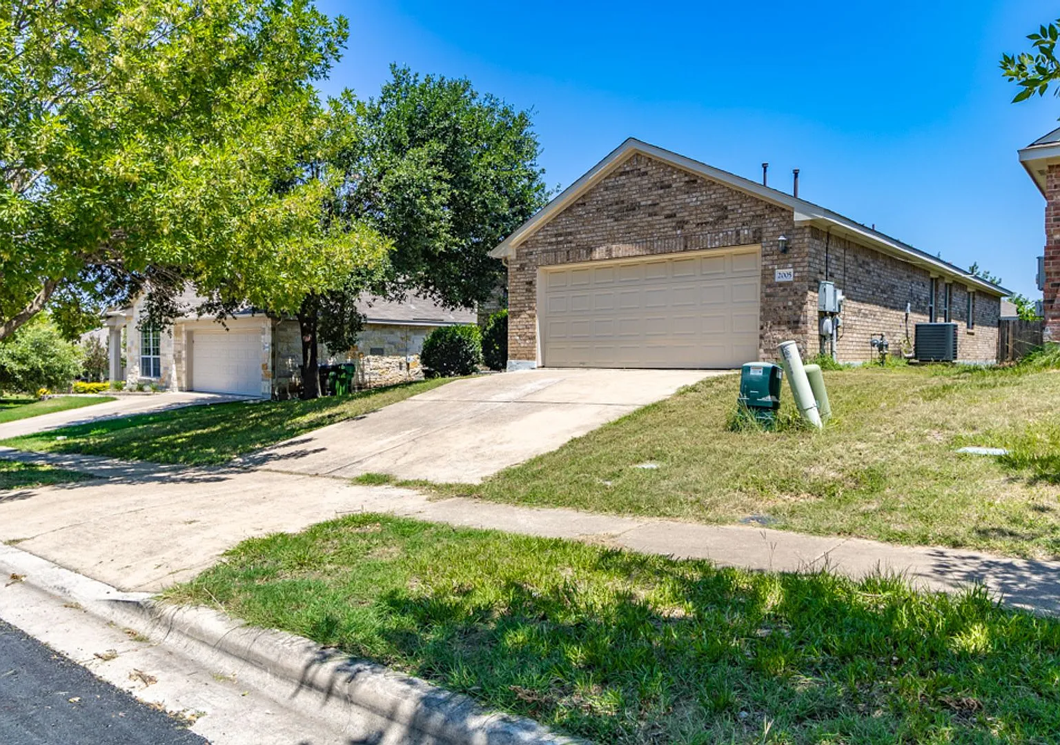2005 Rachel Ln Round Rock, TX 78664 — Photo 2